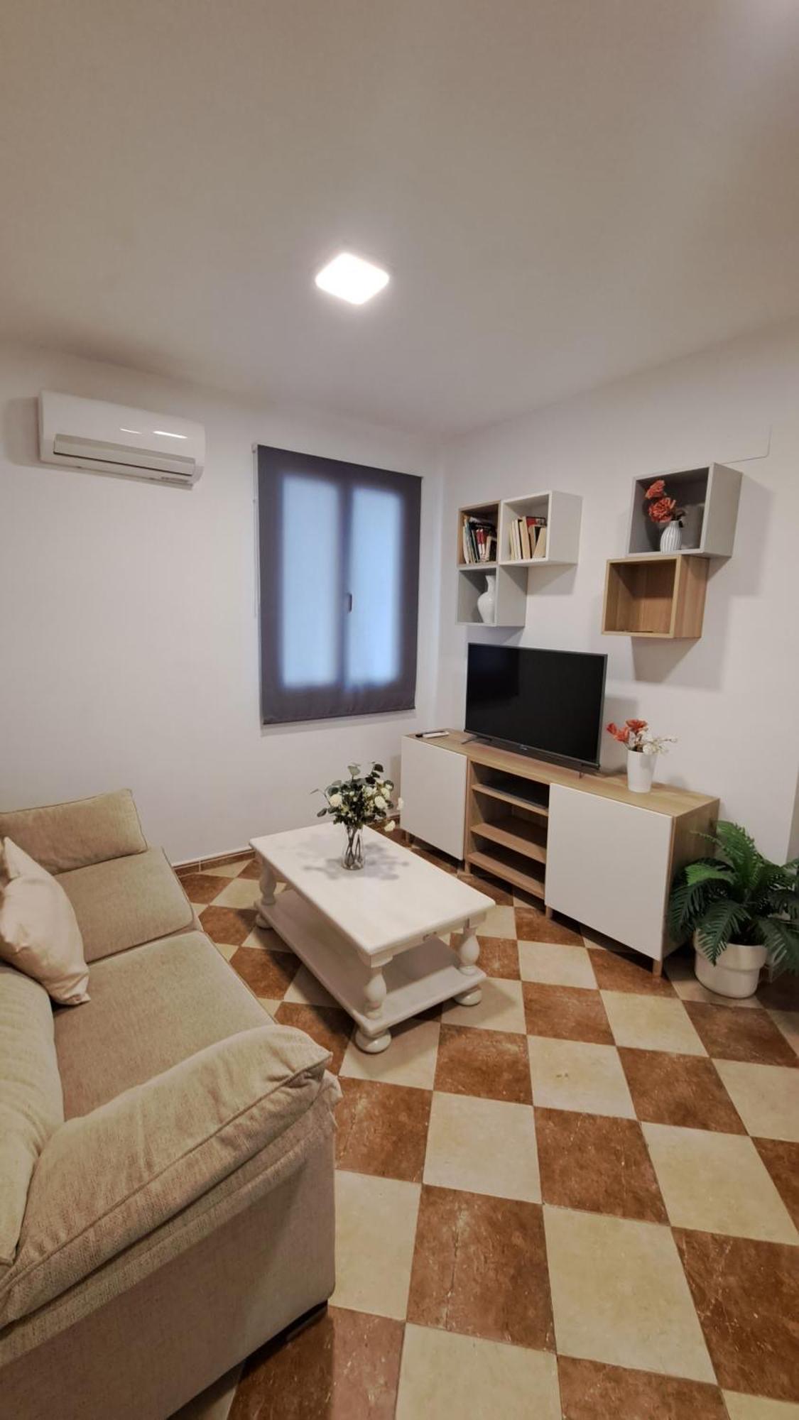 Ms4 Apartamentos Nervion Seville Exterior photo