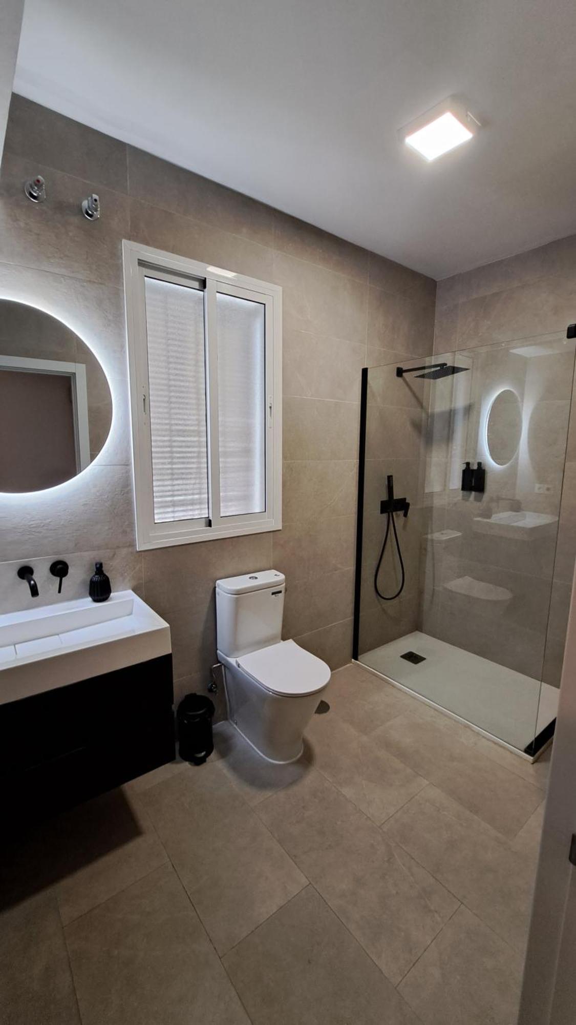 Ms4 Apartamentos Nervion Seville Exterior photo